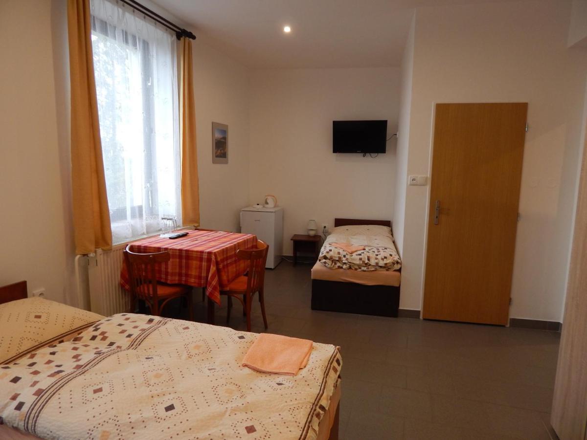 Penzion U Kasnych Mníšek pod Brdy Extérieur photo
